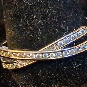 Silvertone Women's Ring With Faux Diamonds Set In An X Design Size 11 1/2